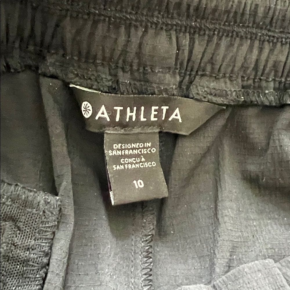 Athleta Women's Trekkie High Rise Parachute Pant in Black - Picture 9 of 10